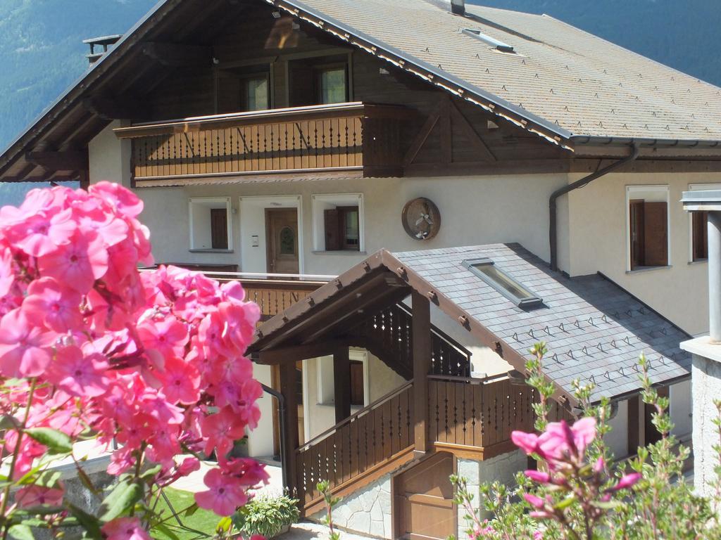 Best House Snc Di Elisa Baroni E Beatrice Dei Cas Bormio Eksteriør bilde